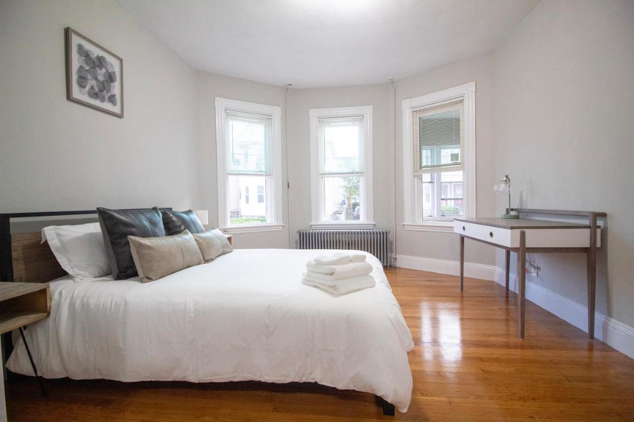 2 Bedroom Condo Close To Boston And Cambridge With Free Parkings المظهر الخارجي الصورة